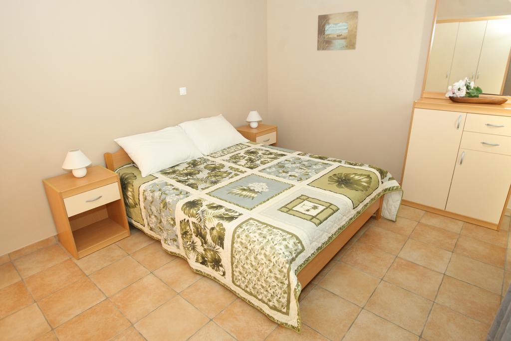 Sea View Apartments Nina Врси Номер фото